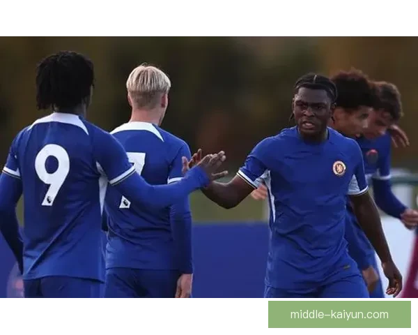 英超纽卡斯尔联队近期状态回暖，争取争夺前四席位。