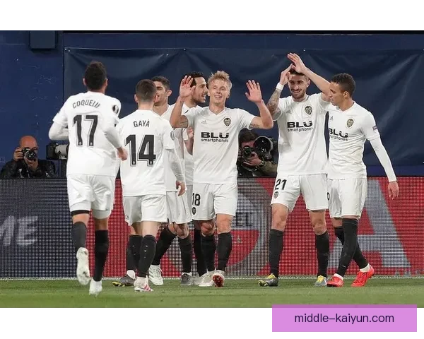 意大利斯卡马卡锋线状态回暖，表现逐渐稳定引发关注