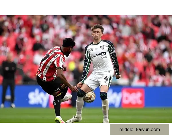 德甲罗尔斯列夫边路表现稳健，近期攻防贡献持续提升